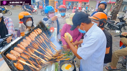 Kinh doanh xe bánh mì thịt nướng "một vốn - bốn lời" là có thật